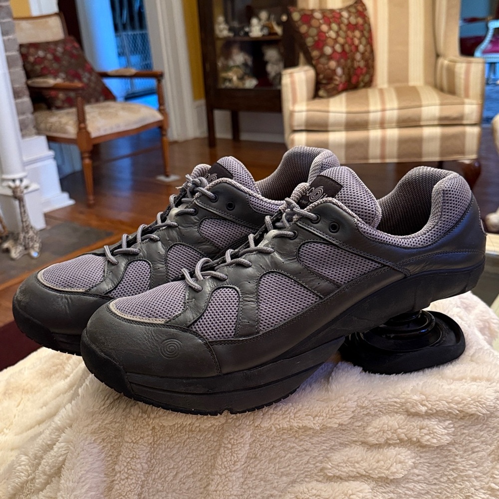 Men's Gray Z-coil Shoes
